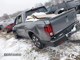 2019 Honda Ridgeline RTL z VIN 5FPYK3F57KB021943, wystawiony jako IAAI lot #41189250 z przebiegiem 36 444 mil mil oraz . Historia ofert i sprzedaży dostępna na DreamBid. Obrazek 3.