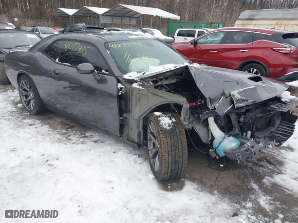 2016 Dodge Challenger SRT 392 with VIN 2C3CDZDJ1GH125463, listed as a IAAI auction lot 41277945 with 36,495 mi miles. Bid and sale history available at carsss.com. Image 1.