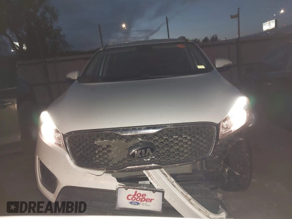 2018 Kia Sorento LX with VIN 5XYPG4A33JG346937, listed as a IAAI auction lot 40981792 with 80,590 mi miles. Bid and sale history available at carsss.com. Image 12.