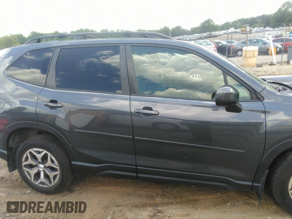 2021 Subaru Forester Premium with VIN JF2SKAFC1MH437721, listed as a IAAI auction lot 42633556 with 119,574 mi miles and . Bid and sale history available at DreamBid. Image 13.
