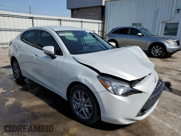 2019 Toyota Yaris L z VIN 3MYDLBYV7KY519027, wystawiony jako Copart lot #57104345 z przebiegiem Nie podano mil oraz Szkoda całkowita • Salvage title. Historia ofert i sprzedaży dostępna na DreamBid. Obrazek 4.