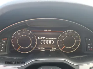 2019 Audi Q7 Premium Plus with VIN WA1LAAF7XKD013347, listed as a Copart auction lot 44849605 with 70,173 mi miles and Clean title. Bid and sale history available at DreamBid. Image 9.