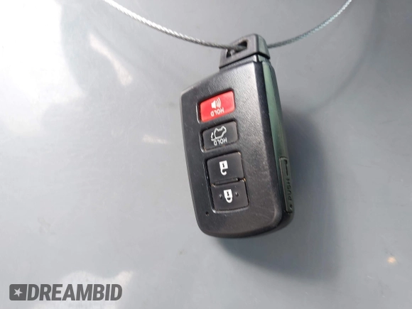 2018 Toyota RAV4 XLE z VIN JTMWFREV9JD132847, wystawiony jako IAAI lot #42108442 z przebiegiem 59 763 mil mil oraz . Historia ofert i sprzedaży dostępna na DreamBid. Obrazek 11.