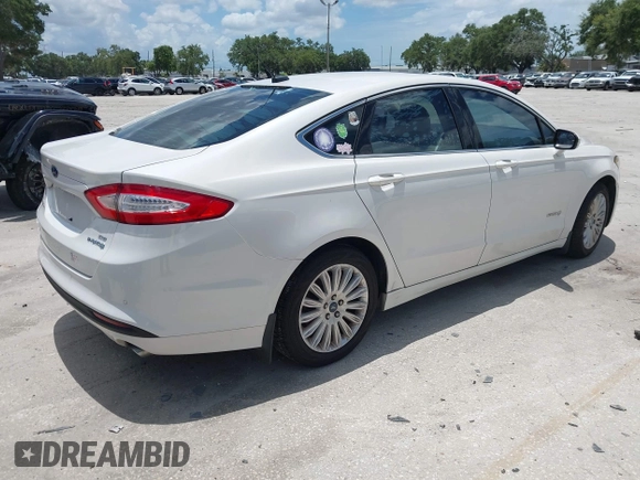 2013 Ford Fusion SE Hybrid с VIN 3FA6P0LU8DR161132, выставлен на аукционе IAAI как лот 42646879 с пробегом 178 516 миль миль и . История ставок и продаж доступна на DreamBid. Изображение 4.