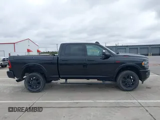 2019 Ram 2500 Laramie with VIN 3C6UR5FJ6KG574757, listed as a IAAI auction lot 41808297 with 33,981 mi miles. Bid and sale history available at carsss.com. Image 14.