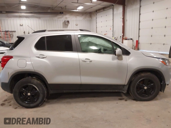 2019 Chevrolet Trax LT with VIN 3GNCJLSB3KL280097, listed as a IAAI auction lot 41286963 with Not Provided miles and . Bid and sale history available at carsss.com. Image 12.