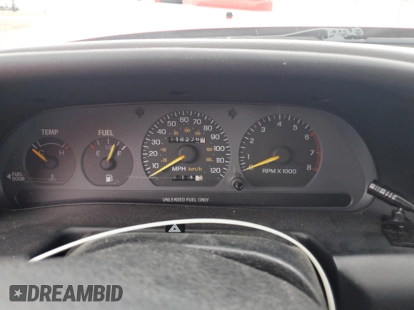1996 Ford Escort z VIN 3FASP11J6TR151727, wystawiony jako Copart lot #55487725 z przebiegiem 118 276 mil mil oraz Nie do naprawy. Historia ofert i sprzedaży dostępna na DreamBid. Obrazek 9.