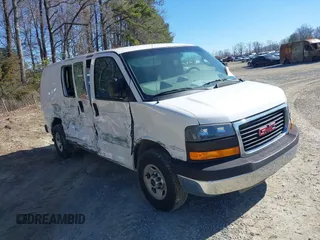 2016 GMC Savana Cargo with VIN 1GTW7AFF0G1904247, listed as a IAAI auction lot 41785701 with 195,451 mi miles. Bid and sale history available at carsss.com. Image 1.