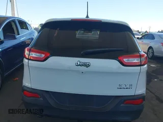 2015 Jeep Cherokee Sport z VIN 1C4PJLAB7FW566286, wystawiony jako IAAI lot #42239202 z przebiegiem 117 761 mil mil oraz . Historia ofert i sprzedaży dostępna na DreamBid. Obrazek 16.