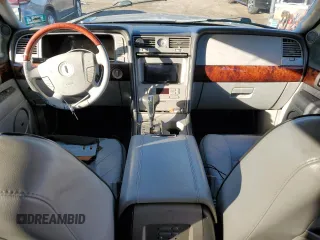 2006 Lincoln Navigator Luxury with VIN 5LMFU28546LJ12469, listed as a Copart auction lot 45555725 with 171,199 mi miles and Salvage Title. Bid and sale history available at carsss.com. Image 8.