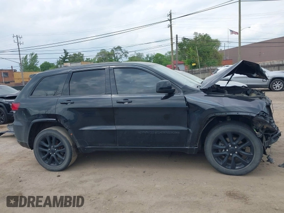 2018 Jeep Grand Cherokee Upland with VIN 1C4RJFAG8JC466195, listed as a IAAI auction lot 42413128 with 105,488 mi miles and . Bid and sale history available at DreamBid. Image 14.