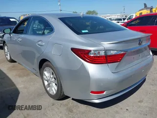 2013 Lexus ES 300h with VIN JTHBW1GG8D2026533, listed as a IAAI auction lot 42064923 with Not provided miles and . Bid and sale history available at DreamBid. Image 3.