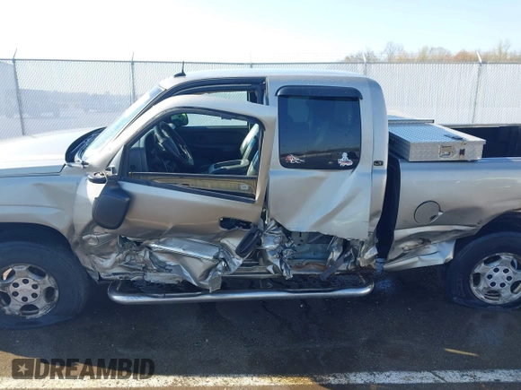 2003 Chevrolet Silverado 1500 LT with VIN 2GCEK19T431351084, listed as a IAAI auction lot 41995382 with 235,033 mi miles and . Bid and sale history available at DreamBid. Image 14.