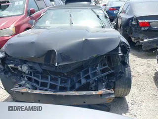 2012 Chevrolet Camaro LT z VIN 2G1FF3D36C9105871, wystawiony jako IAAI lot #37469138 z przebiegiem 169 448 mil mil oraz . Historia ofert i sprzedaży dostępna na DreamBid. Obrazek 6.