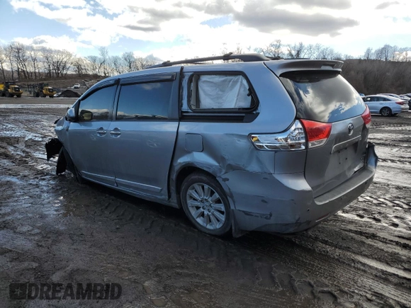 2012 Toyota Sienna XLE with VIN 5TDDK3DC9CS047675, listed as a Copart auction lot 43579335 with 0 mi miles and Clean Title. Bid and sale history available at carsss.com. Image 2.