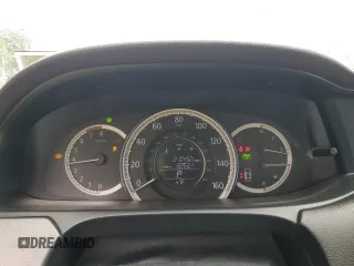 2013 Honda Accord LX z VIN 1HGCR2F36DA210121, wystawiony jako Copart lot #57988445 z przebiegiem 210 452 mil mil oraz Szkoda całkowita • Salvage title. Historia ofert i sprzedaży dostępna na DreamBid. Obrazek 9.