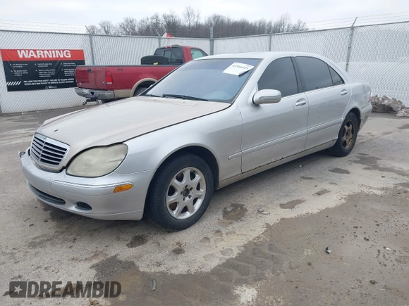 2002 Mercedes-Benz S-Class 5.0L with VIN WDBNG75J12A246997, listed as a IAAI auction lot 41566423 with 181,940 mi miles. Bid and sale history available at carsss.com. Image 17.