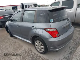 2006 Scion xA z VIN JTKKT624865011755, wystawiony jako IAAI lot #42302311 z przebiegiem 267 022 mil mil oraz . Historia ofert i sprzedaży dostępna na DreamBid. Obrazek 3.