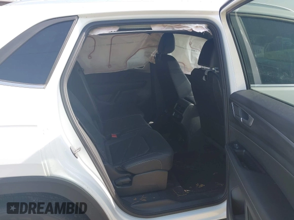 2024 Volkswagen Atlas SE with VIN 1V2DE2CA0RC259827, listed as a IAAI auction lot 42145264 with 10,302 mi miles and . Bid and sale history available at DreamBid. Image 8.