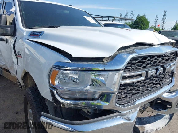2024 Ram 2500 Tradesman with VIN 3C6UR5CL3RG226527, listed as a IAAI auction lot 41791224 with 44,589 mi miles. Bid and sale history available at carsss.com. Image 19.