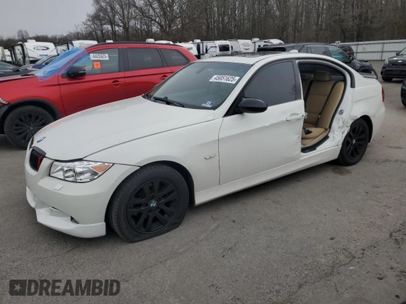 2007 BMW 3 Series 328xi with VIN WBAVC935X7KX53295, listed as a Copart auction lot 45851625 with 184,765 mi miles and Salvage Title. Bid and sale history available at carsss.com. Image 1.