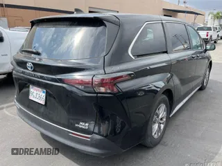 2023 Toyota Sienna XLE with VIN 5TDYSKFC5PS091042, listed as a IAAI auction lot 41956867 with 19,670 mi miles. Bid and sale history available at carsss.com. Image 1.