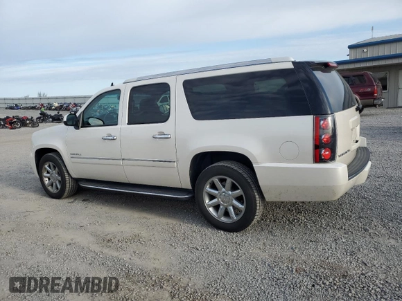 2013 GMC Yukon XL Denali with VIN 1GKS2MEF7DR184916, listed as a Copart auction lot 52392445 with 83,072 mi miles and Salvage Title. Bid and sale history available at DreamBid. Image 2.