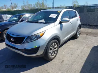 2016 Kia Sportage LX with VIN KNDPB3AC4G7812616, listed as a IAAI auction lot 42118087 with 179,500 mi miles. Bid and sale history available at carsss.com. Image 6.