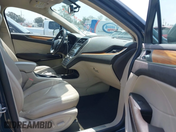 2019 Lincoln MKC Select with VIN 5LMCJ2C99KUL12435, listed as a IAAI auction lot 42288701 with 98,083 mi miles and . Bid and sale history available at DreamBid. Image 5.
