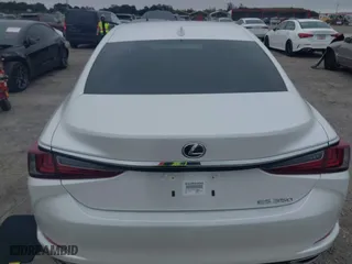 2025 Lexus ES with VIN 58ADZ1B19SU188830, listed as a IAAI auction lot 41360119 with 2,592 mi miles. Bid and sale history available at carsss.com. Image 16.
