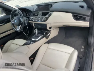 2009 BMW Z4 sDrive35i with VIN WBALM73549E351024, listed as a Copart auction lot 73630304 with 71,365 mi miles and Clean Title. Bid and sale history available at carsss.com. Image 8.