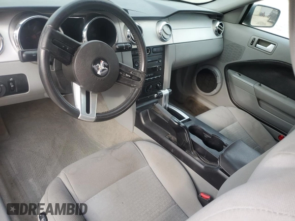 2006 Ford Mustang Standard z VIN 1ZVFT80N665240433, wystawiony jako Copart lot #54066595 z przebiegiem 229 296 mil mil oraz Szkoda całkowita • Salvage title. Historia ofert i sprzedaży dostępna na DreamBid. Obrazek 8.