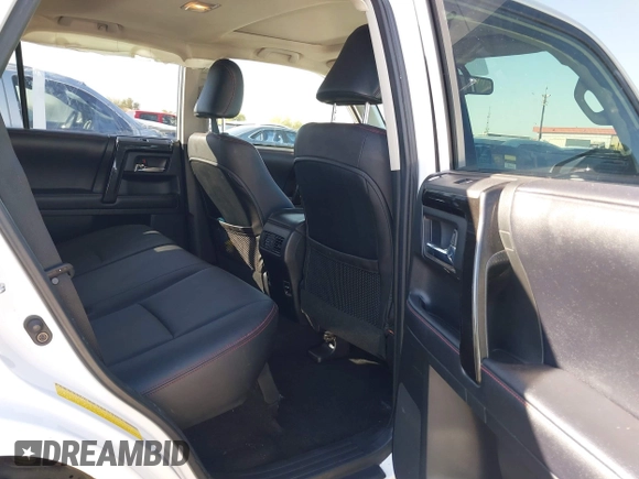 2018 Toyota 4Runner SR5 with VIN JTEBU5JR3J5597331, listed as a IAAI auction lot 41506914 with 86,011 mi miles. Bid and sale history available at carsss.com. Image 8.