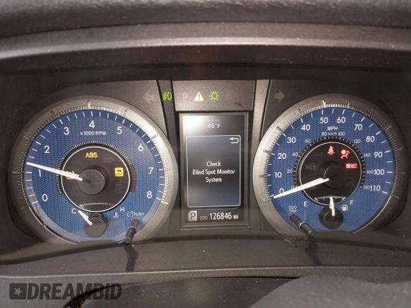 2016 Toyota Sienna XLE with VIN 5TDYK3DCXGS737846, listed as a IAAI auction lot 41782055 with 126,846 mi miles. Bid and sale history available at carsss.com. Image 7.
