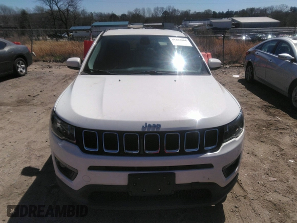 2018 Jeep Compass Latitude with VIN 3C4NJCBB3JT227044, listed as a IAAI auction lot 41853868 with 75,356 mi miles. Bid and sale history available at carsss.com. Image 12.