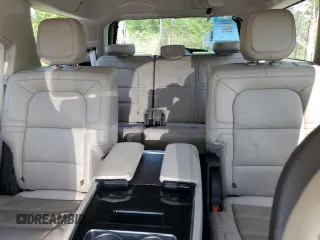 2022 Lincoln Navigator Reserve z VIN 5LMJJ2LT0NEL01129, wystawiony jako Copart lot #57594725 z przebiegiem 66 843 mil mil oraz Szkody całkowita. Historia ofert i sprzedaży dostępna na DreamBid. Obrazek 10.