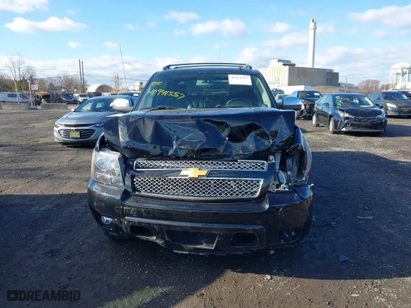 2012 Chevrolet Avalanche LT with VIN 3GNTKFE77CG228522, listed as a IAAI auction lot 40941557 with 166,954 mi miles. Bid and sale history available at carsss.com. Image 12.