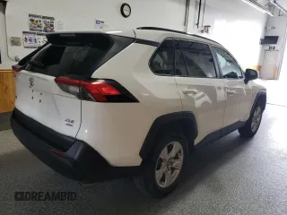 2020 Toyota RAV4 XLE with VIN 2T3P1RFV5LC081579, listed as a Copart auction lot 62192315 with 101,011 mi miles and Clean title. Bid and sale history available at DreamBid. Image 3.