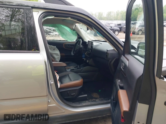2021 Ford Bronco Sport Outer Banks z VIN 3FMCR9C62MRA37544, wystawiony jako IAAI lot #42259814 z przebiegiem 59 746 mil mil oraz . Historia ofert i sprzedaży dostępna na DreamBid. Obrazek 5.