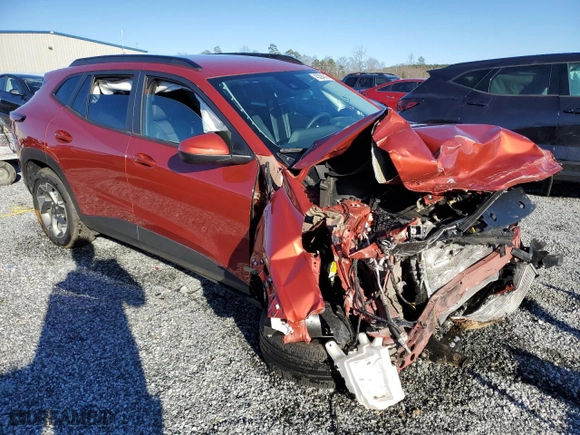 2024 Chevrolet Trax LT with VIN KL77LHE23RC205612, listed as a Copart auction lot 45394315 with 5,410 mi miles and Salvage Title. Bid and sale history available at carsss.com. Image 4.