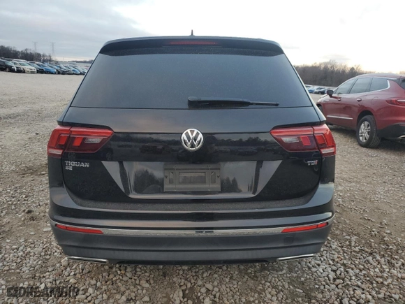 2018 Volkswagen Tiguan SEL with VIN 3VV3B7AX3JM010324, listed as a Copart auction lot 42957245 with 0 mi miles and Salvage Title. Bid and sale history available at carsss.com. Image 6.