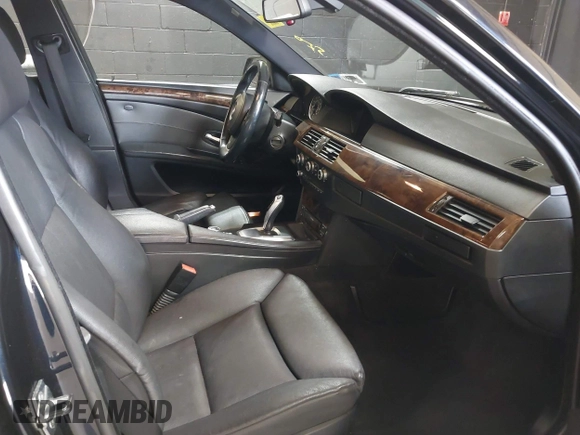 2010 BMW 5 Series 528i xDrive with VIN WBANV1C51AC388468, listed as a IAAI auction lot 41932964 with 199,919 mi miles and . Bid and sale history available at carsss.com. Image 5.