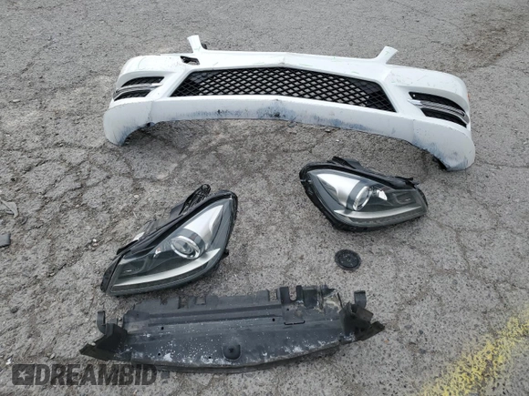 2013 Mercedes-Benz C 350 с VIN WDDGJ5HB6DG052606, выставлен на аукционе Copart как лот 56541495 с пробегом 108 501 миль миль и Списание • Salvage title. История ставок и продаж доступна на DreamBid. Изображение 12.