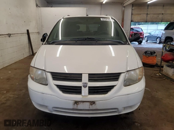 2006 Dodge Grand Caravan SE with VIN 1D4GP24R66B695132, listed as a Copart auction lot 62541885 with 156,331 mi miles and Clean title. Bid and sale history available at DreamBid. Image 5.