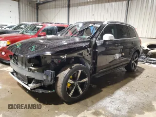 2018 Volvo XC90 R-Design with VIN YV4A22PM4J1389382, listed as a Copart auction lot 81081953 with 29,472 mi miles. Bid and sale history available at carsss.com. Image 1.