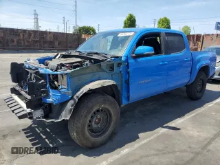 2021 Toyota Tacoma SR5 z VIN 3TMAZ5CN1MM154959, wystawiony jako Copart lot #54250775 z przebiegiem 66 613 mil mil oraz Szkoda całkowita • Salvage title. Historia ofert i sprzedaży dostępna na DreamBid. Obrazek 1.
