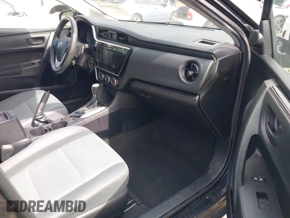 2019 Toyota Corolla L z VIN 2T1BURHEXKC200801, wystawiony jako IAAI lot #42289440 z przebiegiem 114 765 mil mil oraz . Historia ofert i sprzedaży dostępna na DreamBid. Obrazek 5.