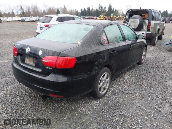 2012 Volkswagen Jetta Sedan SE w/Convenience with VIN 3VWDX7AJ5CM344533, listed as a IAAI auction lot 41805665 with 176,779 mi miles. Bid and sale history available at carsss.com. Image 4.