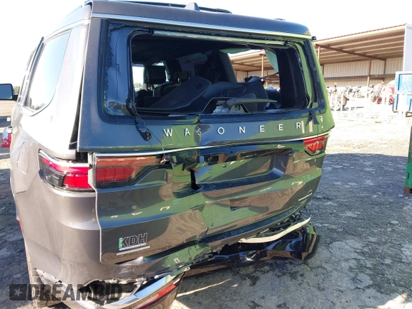 2022 Jeep Wagoneer Series II with VIN 1C4SJVBT0NS211883, listed as a IAAI auction lot 41829762 with 50,363 mi miles and . Bid and sale history available at DreamBid. Image 6.