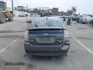 2007 Toyota Prius with VIN JTDKB20U473202513, listed as a IAAI auction lot 42039744 with 176,233 mi miles. Bid and sale history available at carsss.com. Image 16.